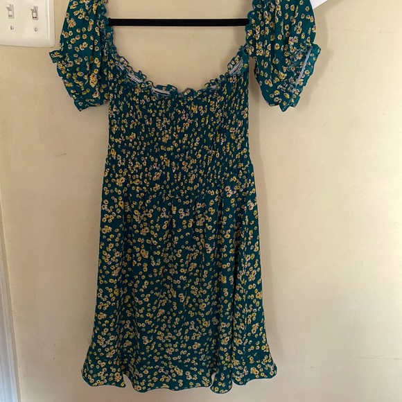 Shein medium floral dress - Picture 2 of 2